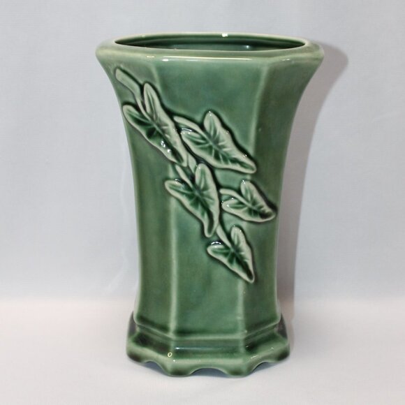 Antique Sage Green Vase McCoy Style - Picture 1 of 12